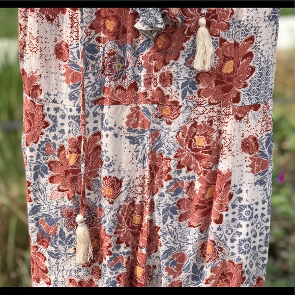 Kendall & Kylie Romper - Picture 5 of 7